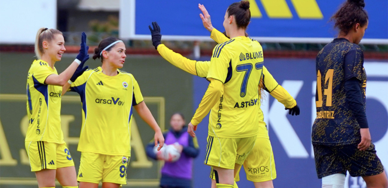 Fenerbahçe arsaVev Kadın Futbol Takımı rakibini 18-0 yendi