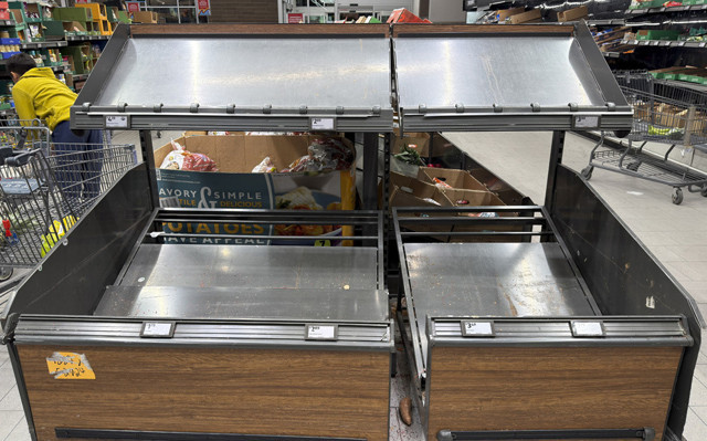 "Tarihi nitelikte" diyerek duyurdular! Herkes marketlere koştu raflar boşaldı - Resim: 0