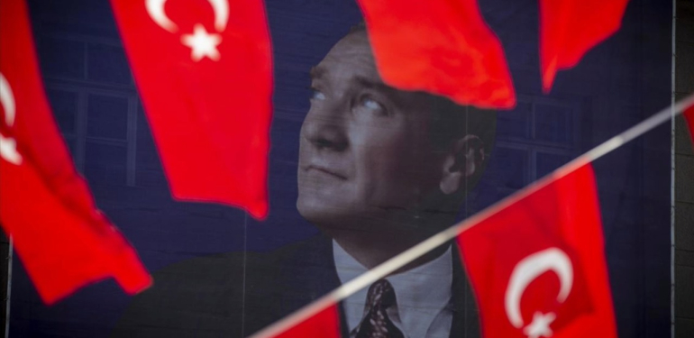 23 Nisan Ulusal Egemenlik ve Çocuk Bayramı. Siyasilerden 23 Nisan mesajları