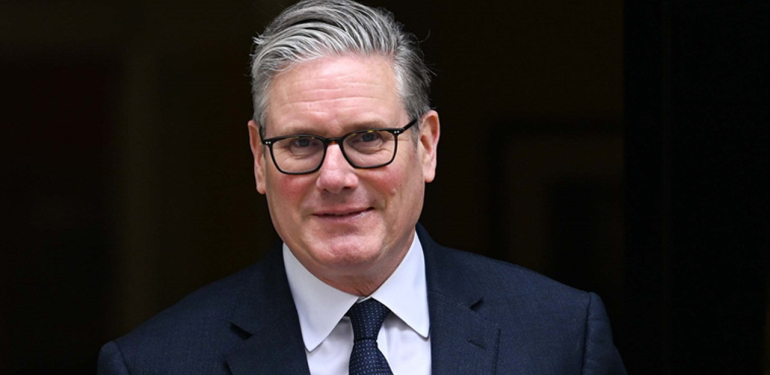 İngiltere Başbakanı Starmer çocuklar için harekete geçti sosyal medya planı