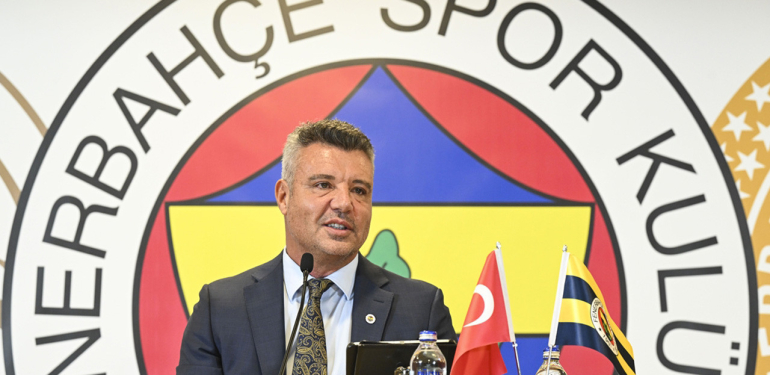 Kadıköy’de yıldız yağmuru! Sadettin Saran çitayı arşa çıkardı