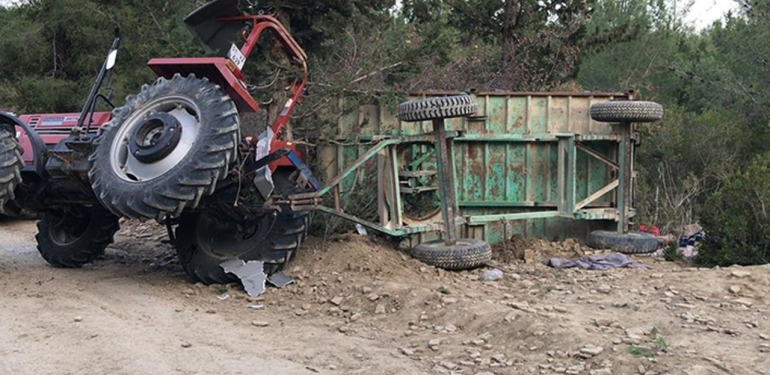 Manisa’da devrilen traktördeki 3 kişi yaşamını yitirdi