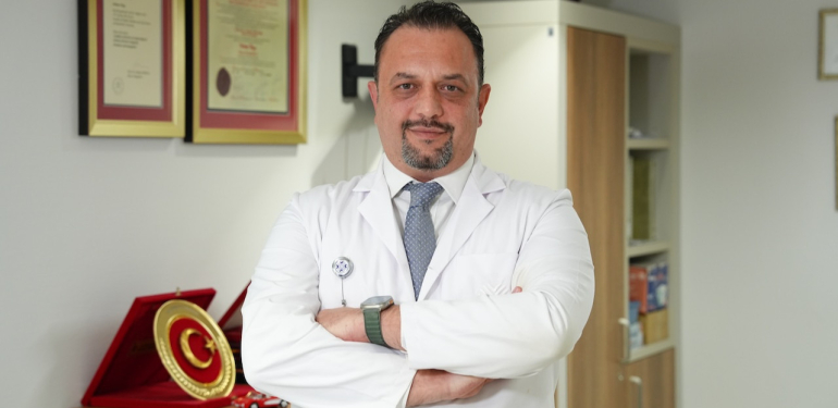 Medipol’de geçmeyen kronik ağrılara omurilik pili ve drez ameliyatıyla veda