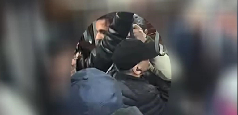 Metrolar ve duraklarda hırsızlık yapan 2 şüpheli yakalandı