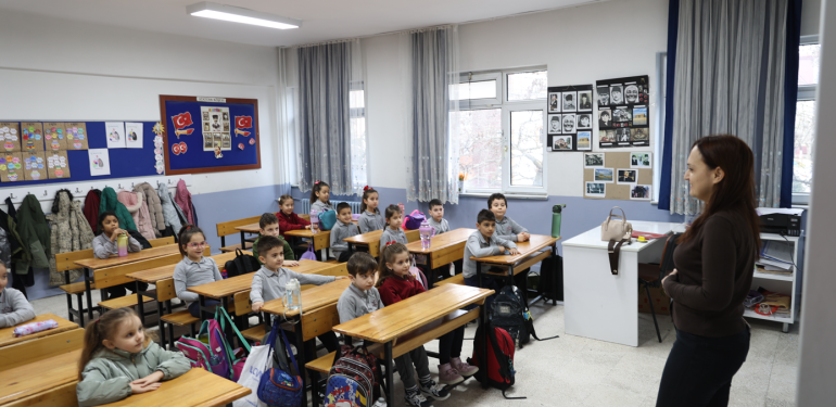 Öğrenciler dikkat. Yarın tüm okullarda ilk ders ortak