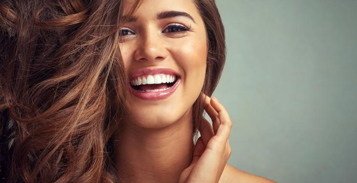 Saçları güçlendiren bitkisel kür! 15 dakikada doğal saç bakım suyu