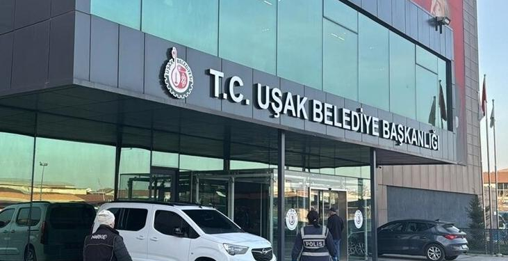 Uşak Belediyesi’ne 2. dalga operasyon! 25 kişi gözaltına alındı