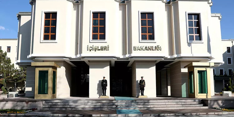 Akçakoca Belediye Başkanı Fikret Albayrak görevden uzaklaştırıldı