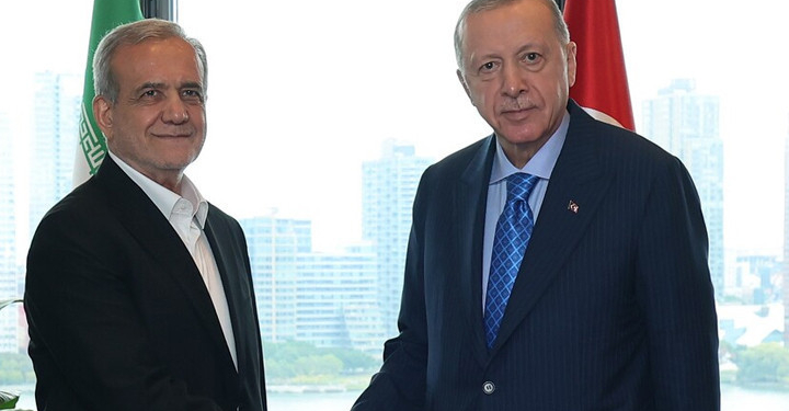 Cumhurbaşkanı Erdoğan, İran Cumhurbaşkanı Pezeşkiyan ile görüştü