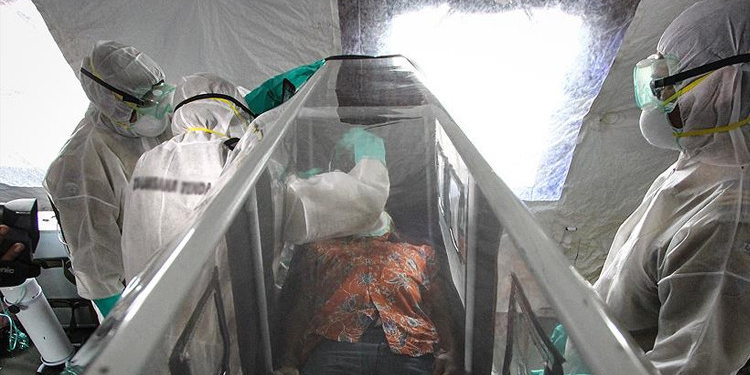 Ebola salgını yayılıyor: Bir ülke daha alarma geçti