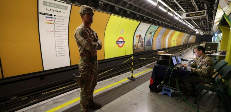 Londra’da yer altında NATO tatbikatı: Metro istasyonu askeri karargaha dönüştürüldü