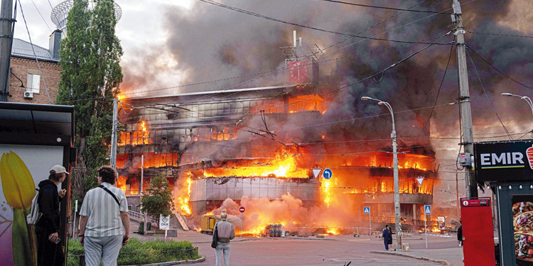 Rusya’dan Kiev’e Oreşnik’li misilleme